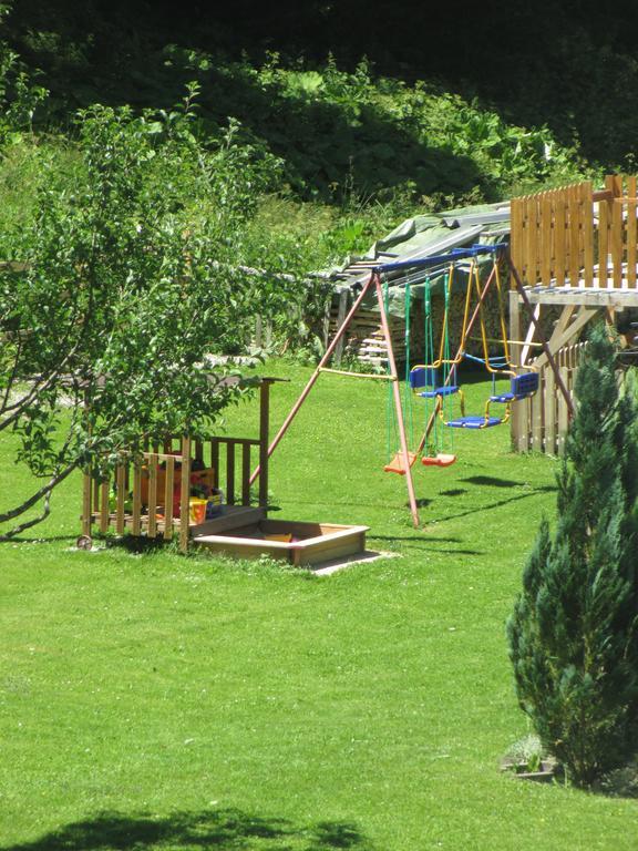 Schwarzenbacher Lungötz Zimmer foto